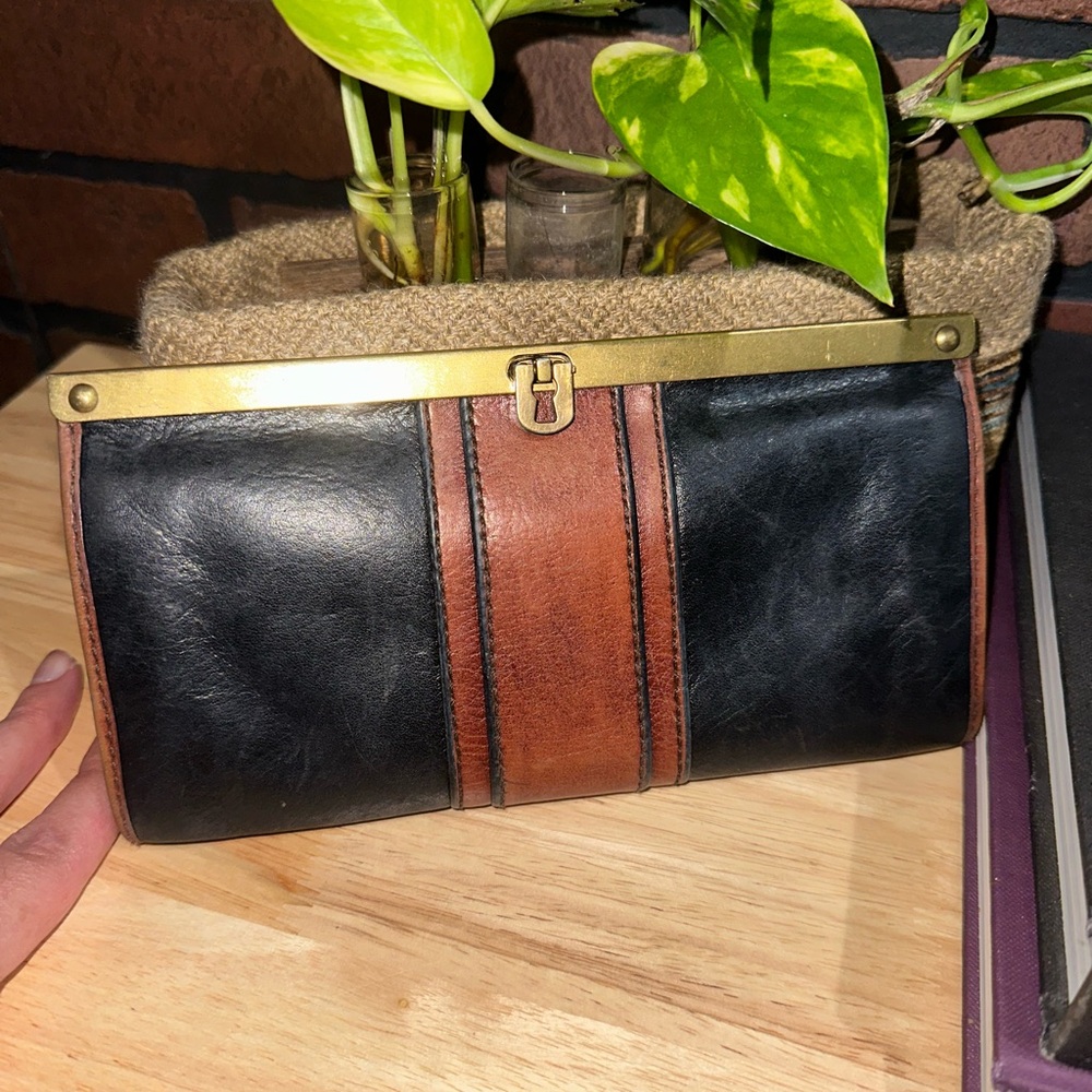 Vintage Fossil Kayla Black Brown Leather Keyhole Hardware